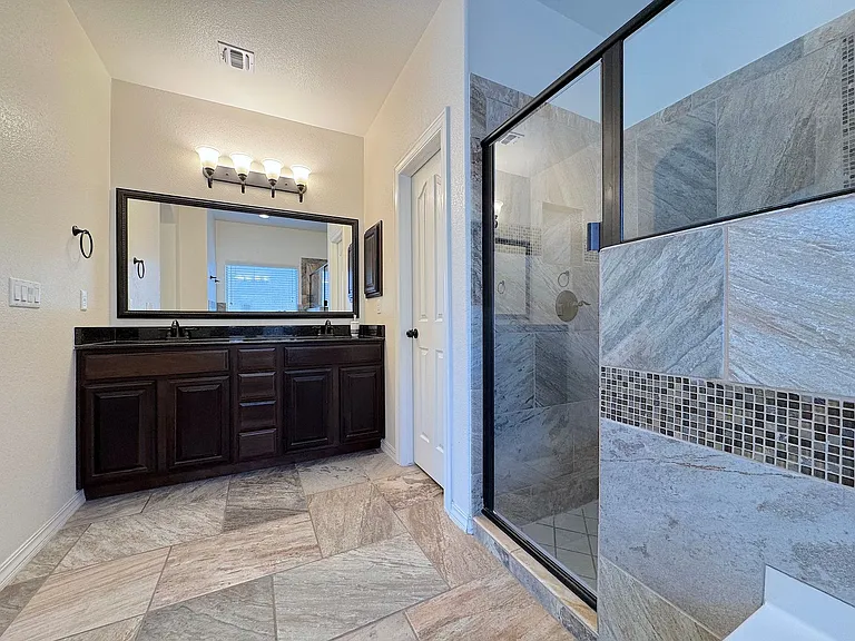2068 Robert Minnie Pl — Photo 20