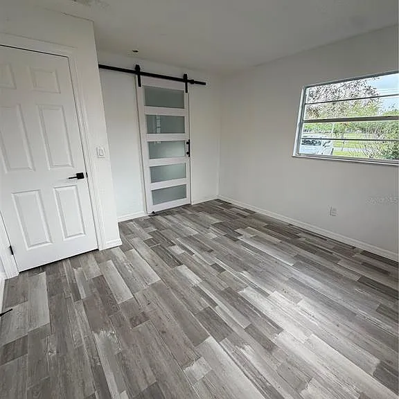 109 Dakota Ave — Photo 6