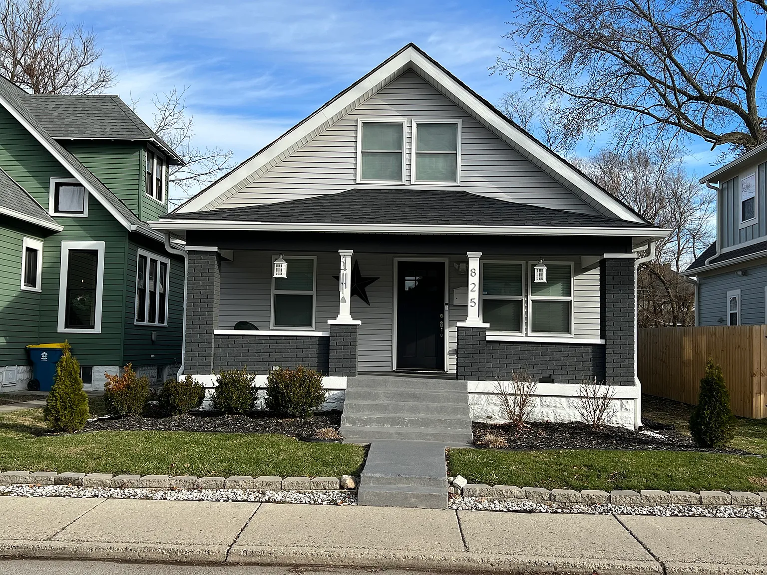 825 N Parker Ave photo 1