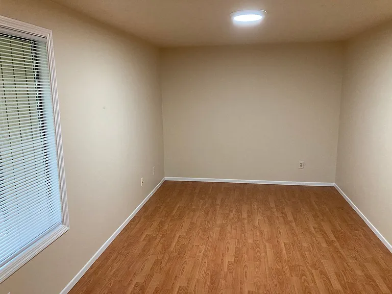 6333 Fairway Ave SE — Photo 8