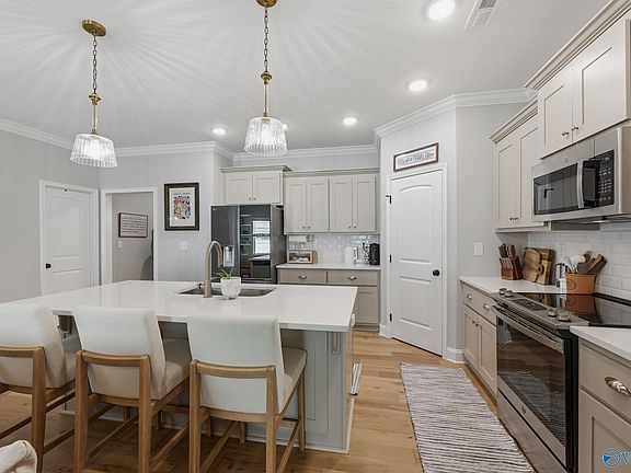 3rd image of 12 Ginsberg Rd