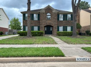 16922 Poplar Hill St, Houston, TX 77095