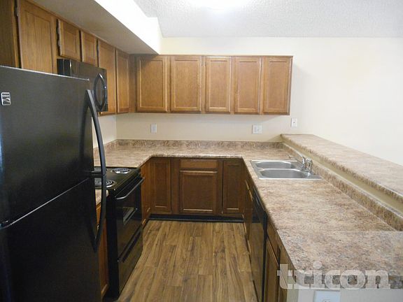 5th image of 1706 N Comanche Dr