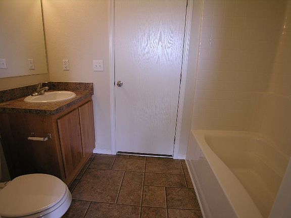5th image of 2323 108th St E