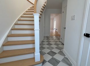 851 Sweetwater Cres, Mississauga, ON L5H 4A7