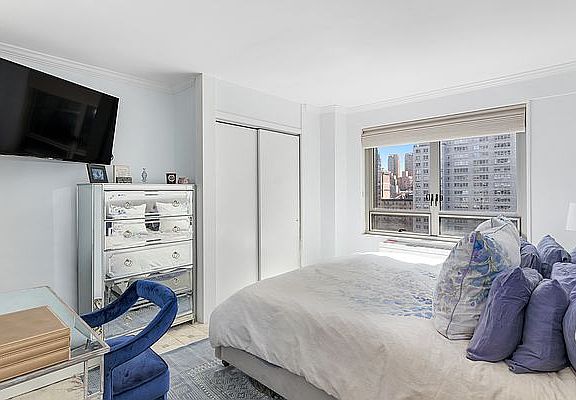 3rd image of 170 W End Ave APT 14A