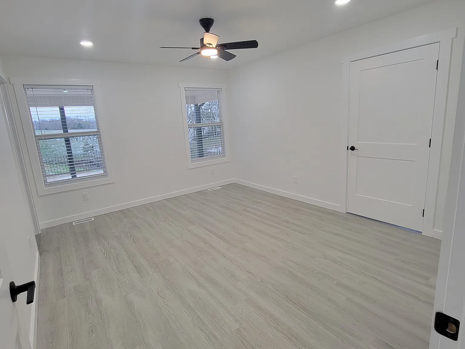 4 bed, 2.5 bath, 1750 sqft, $1,950 — Photo 3