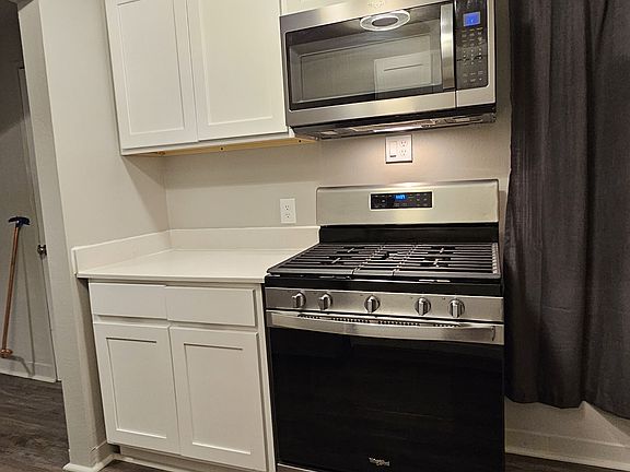 kitchen stove side view