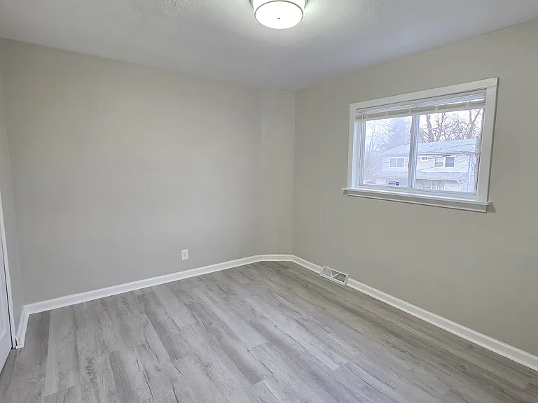 33507 Berville Ct — Photo 18