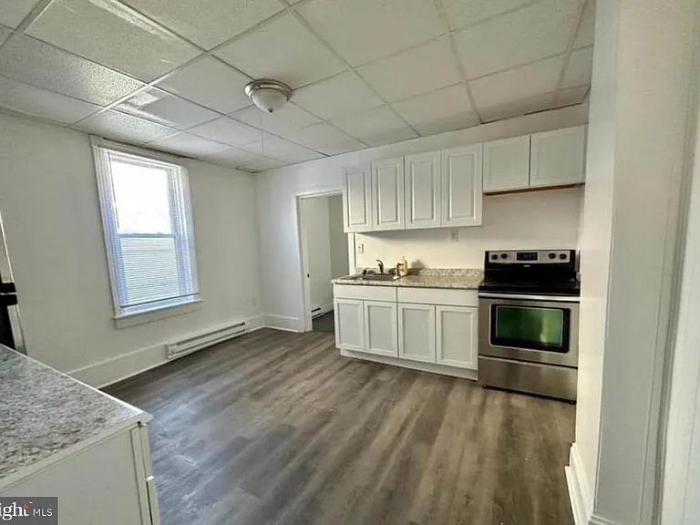 132 Arch St — Photo 1