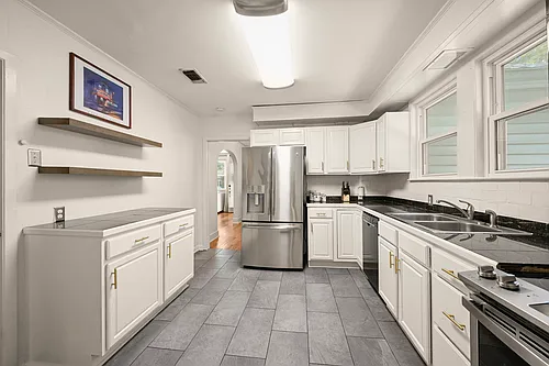 2034 Cherrydale Ave Photo 1