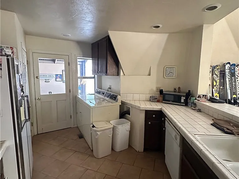 600 Summit Blvd #A — Photo 25