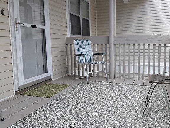 2nd image of 1200 Shoreline Dr APT 402