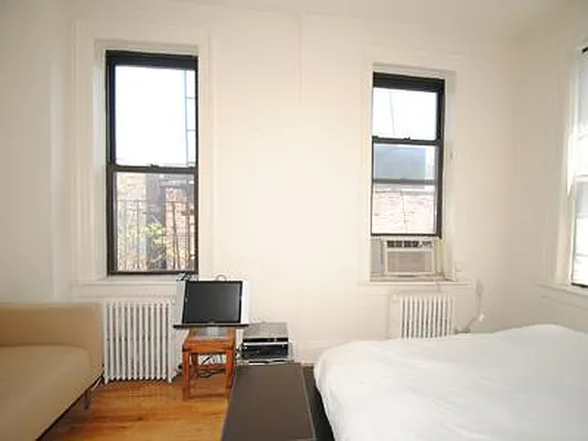 Rented by Buchbinder & Warren | media 1
