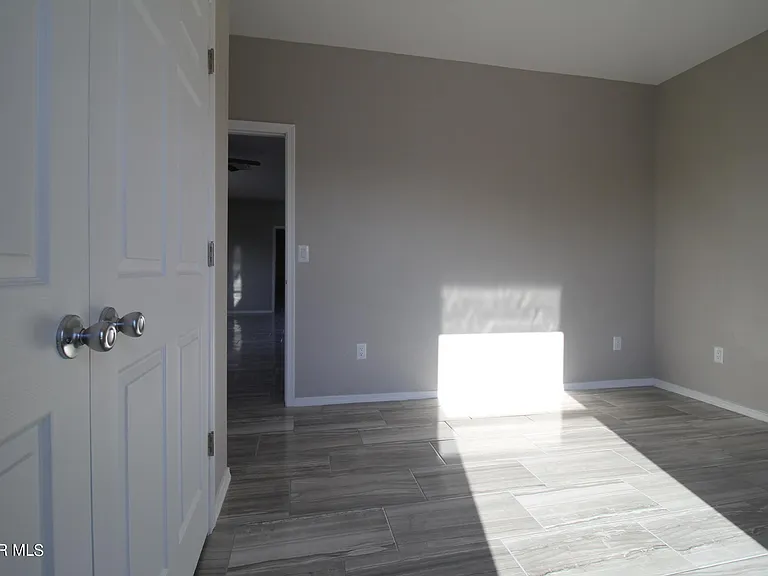517 Val Verde St #B — Photo 26