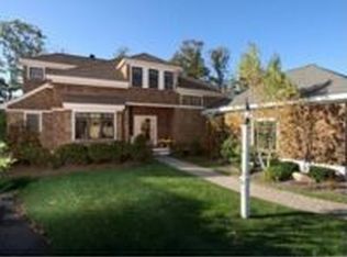 65 Clubhouse Dr, Hingham, MA 02043