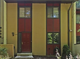 2418 Cloudcroft Sq, Reston, VA 20191