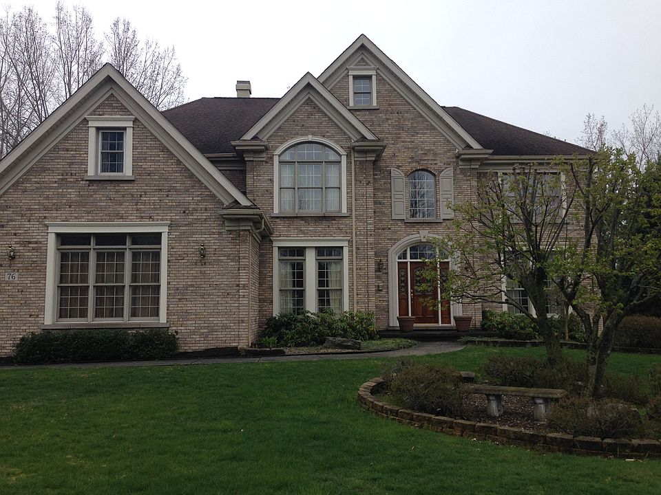 1st image of 76 Laurel Ln