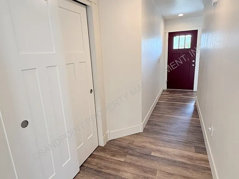 1616 Mosshart St — Photo 8
