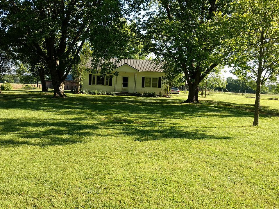 2nd image of 1321 Cole Ln
