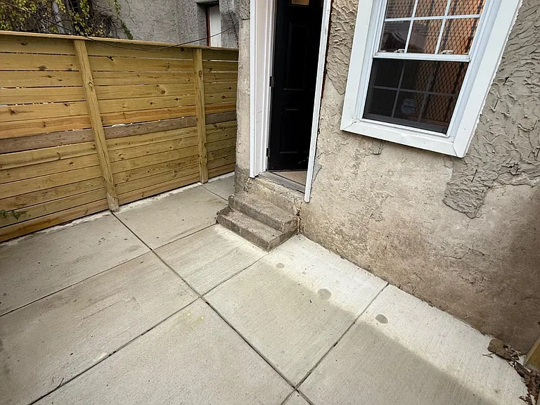 2040 N Darien St — Photo 27