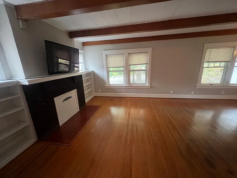 1229 Eastern Pkwy — Photo 16