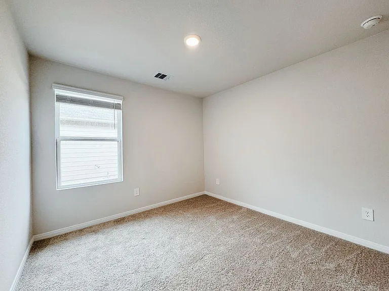 1207 Camden Ln — Photo 18
