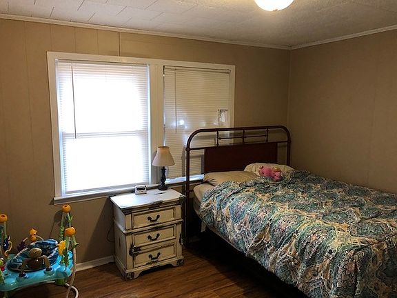 5th image of 460 E Blalock Cir