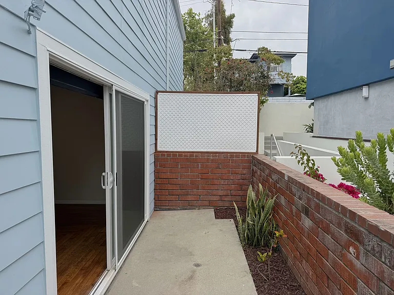 1823 11th St #5 — Photo 16
