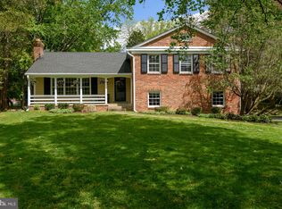 9633 Accord Dr, Potomac, MD 20854