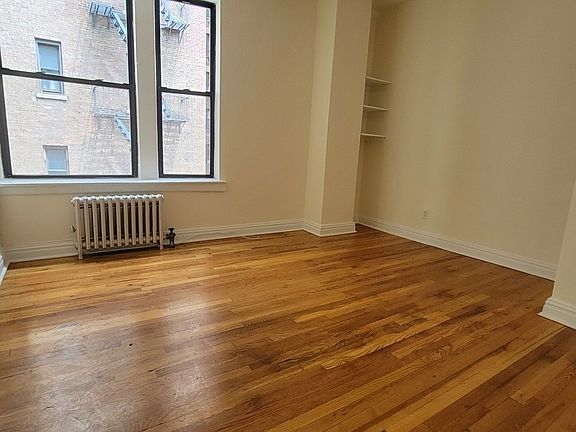 5th image of 355 W 85th St APT 42