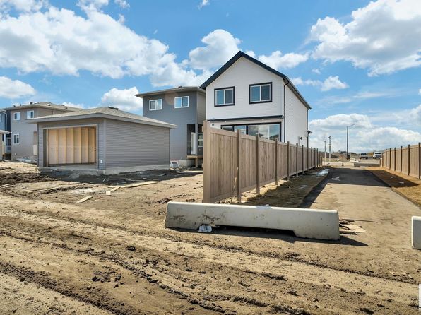 227 Deer Valley Dr, Leduc, AB T9E 0S3