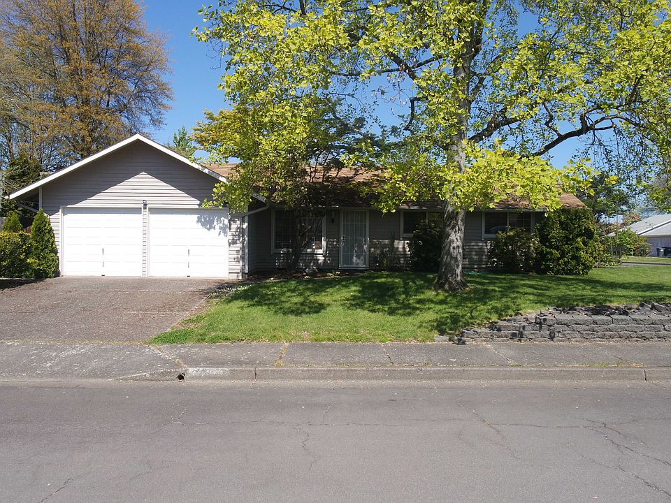 2nd image of 3824 Peppertree Dr