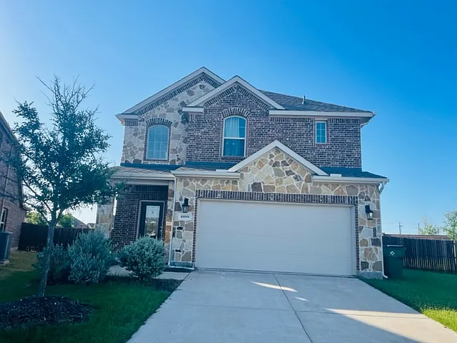 4 bed, 3.5 bath, 2445 sqft, $2,600 — Photo 2
