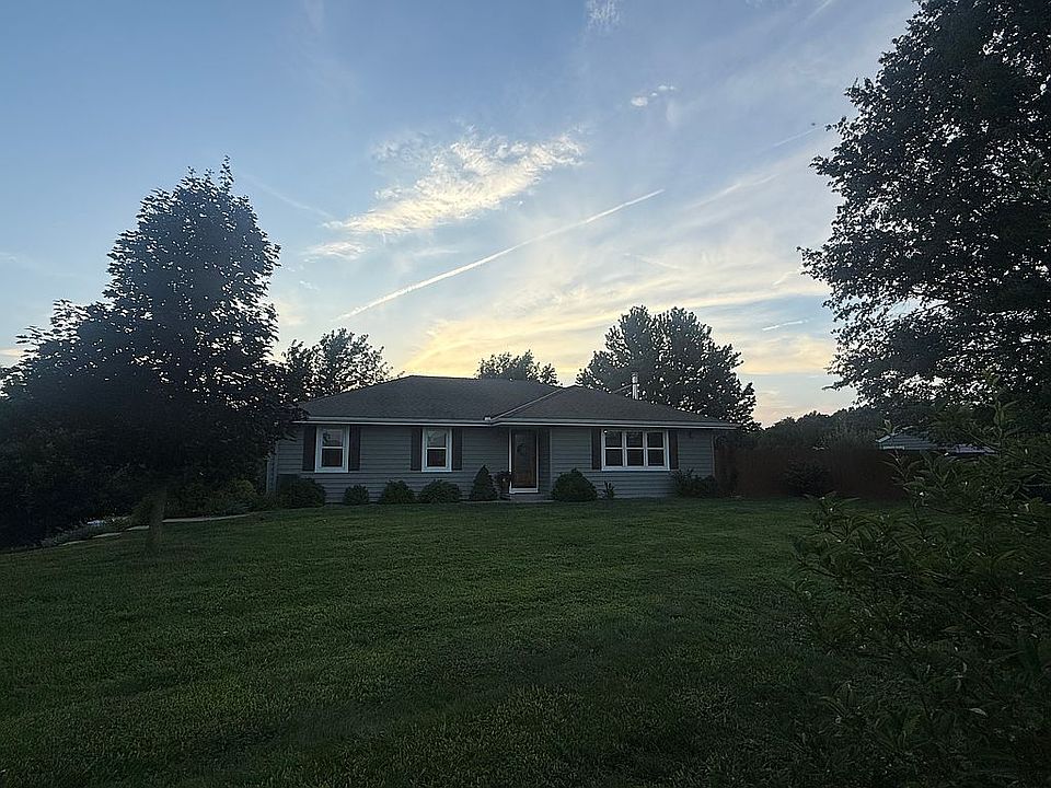 1st image of 9110 SE 32nd Rd