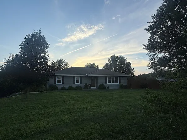 9110 SE 32nd Rd, Saint Joseph, MO 64507