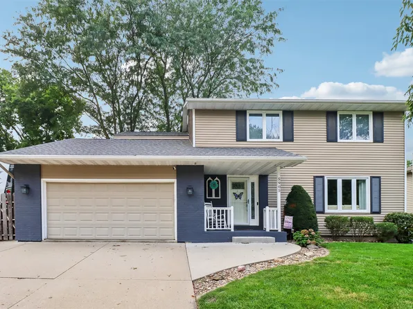 5905 Crabapple Ln, Johnston, IA 50131
