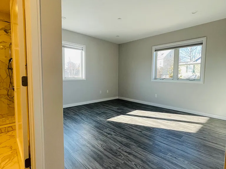 345 Pleasant St #9 — Photo 6