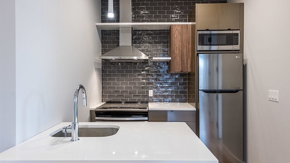 1st image of 30 Belvidere St #2R