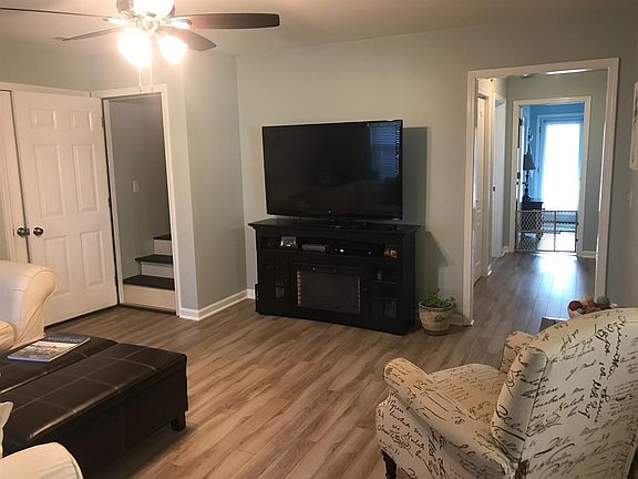 4th image of 2722 Oxford Hall Ave
