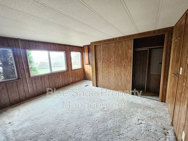 241 Evans Rd — Photo 19