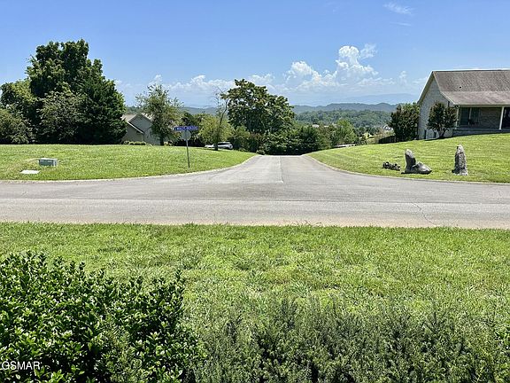 5th image of 1220 Whaleys Overlook