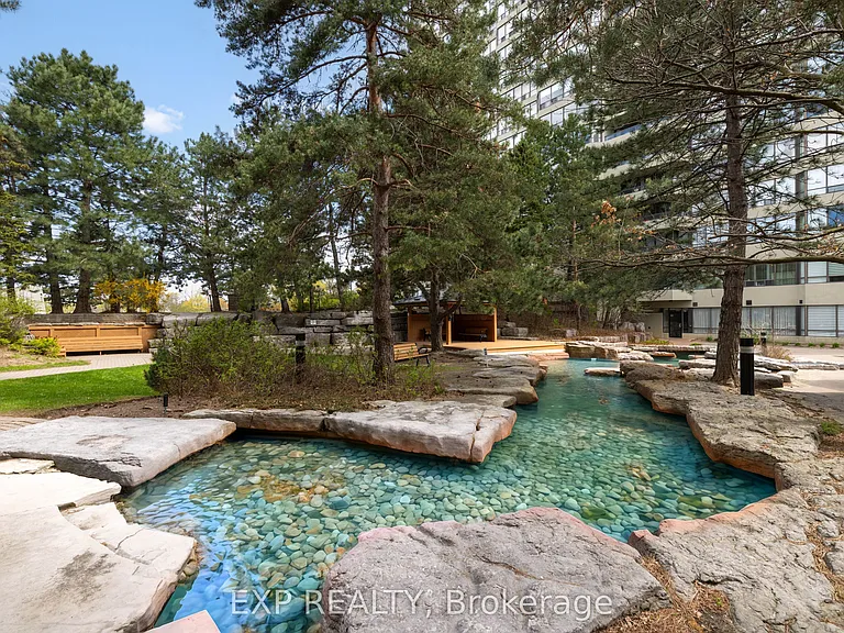 22 Hanover Rd #1710 — Photo 42