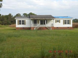 902 Eddie Rd, Pembroke, NC 28372