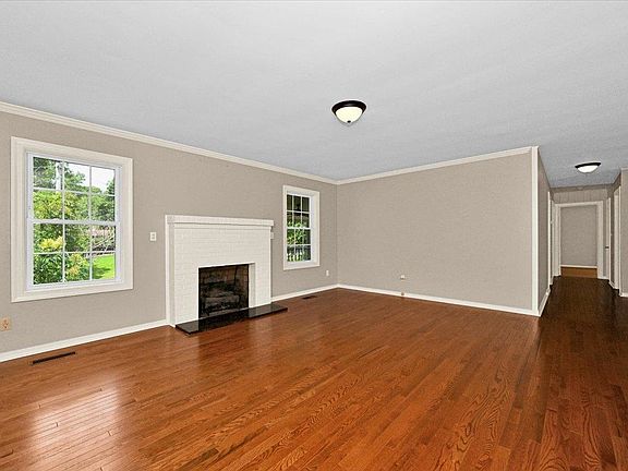 4th image of 1813 Wayne Ave NW