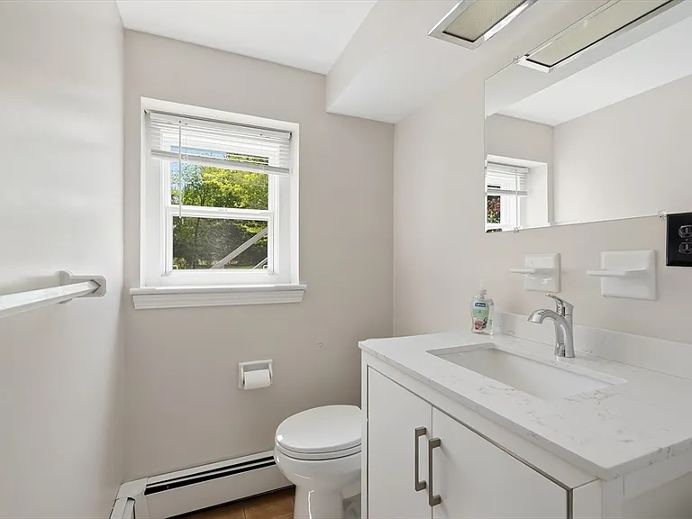 6 Belmont Rd — Photo 34