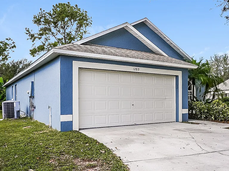 1289 Himalayan Ct — Photo 3