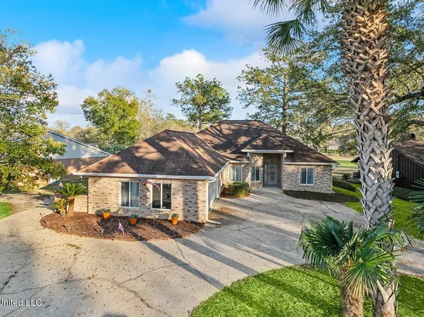 8854 Moanalua Way, Diamondhead, MS 39525