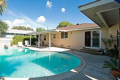 5th image of 415 N Heathdale Ave