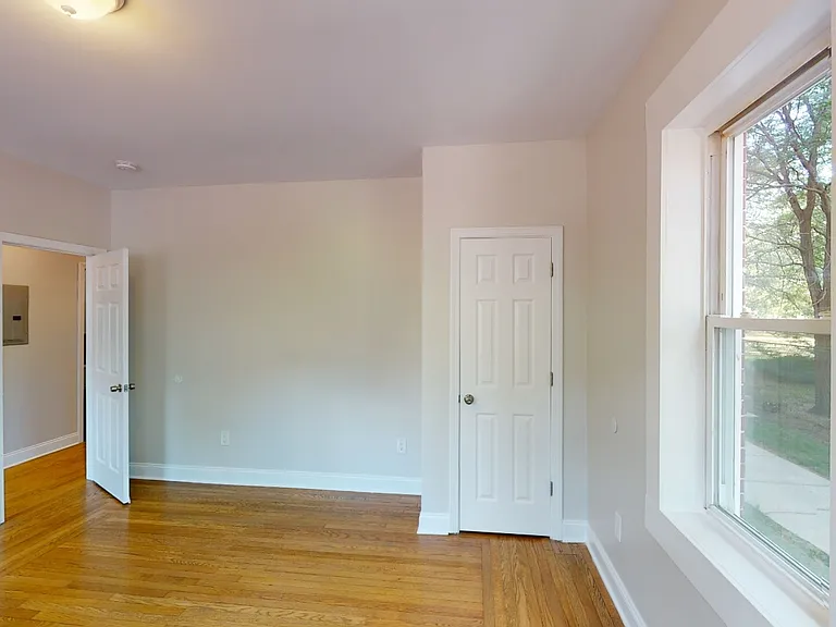 90 Bristol St #10 — Photo 9